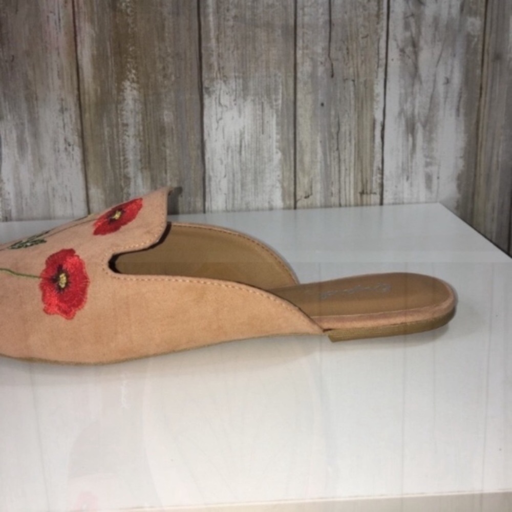 Qupid Blush Suede Floral Loafer Slides - Picture 5 of 5